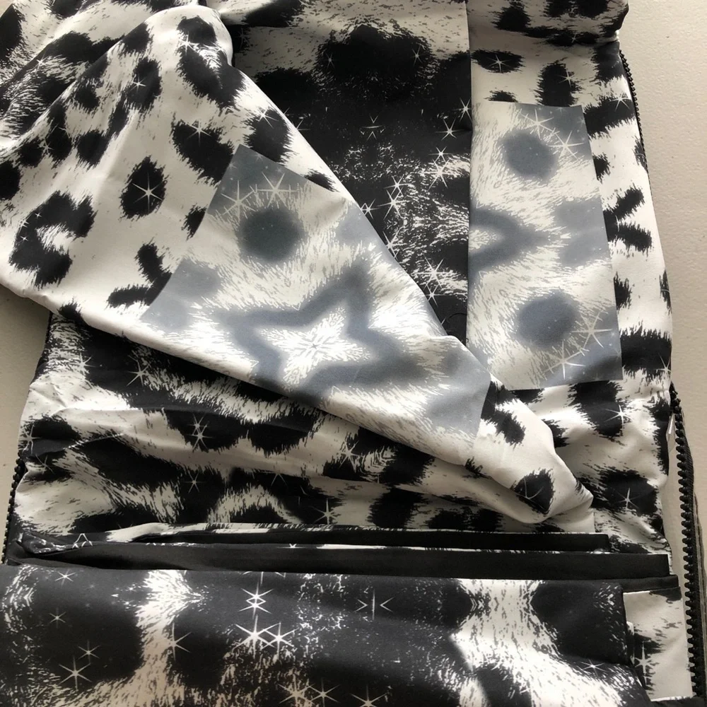 Marc Ecko TWIN Duvet Cover Set Wrinkle Free Black White Print y2K